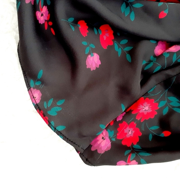 L'Academie Off the Shoulder Blouse - Picture 9 of 11